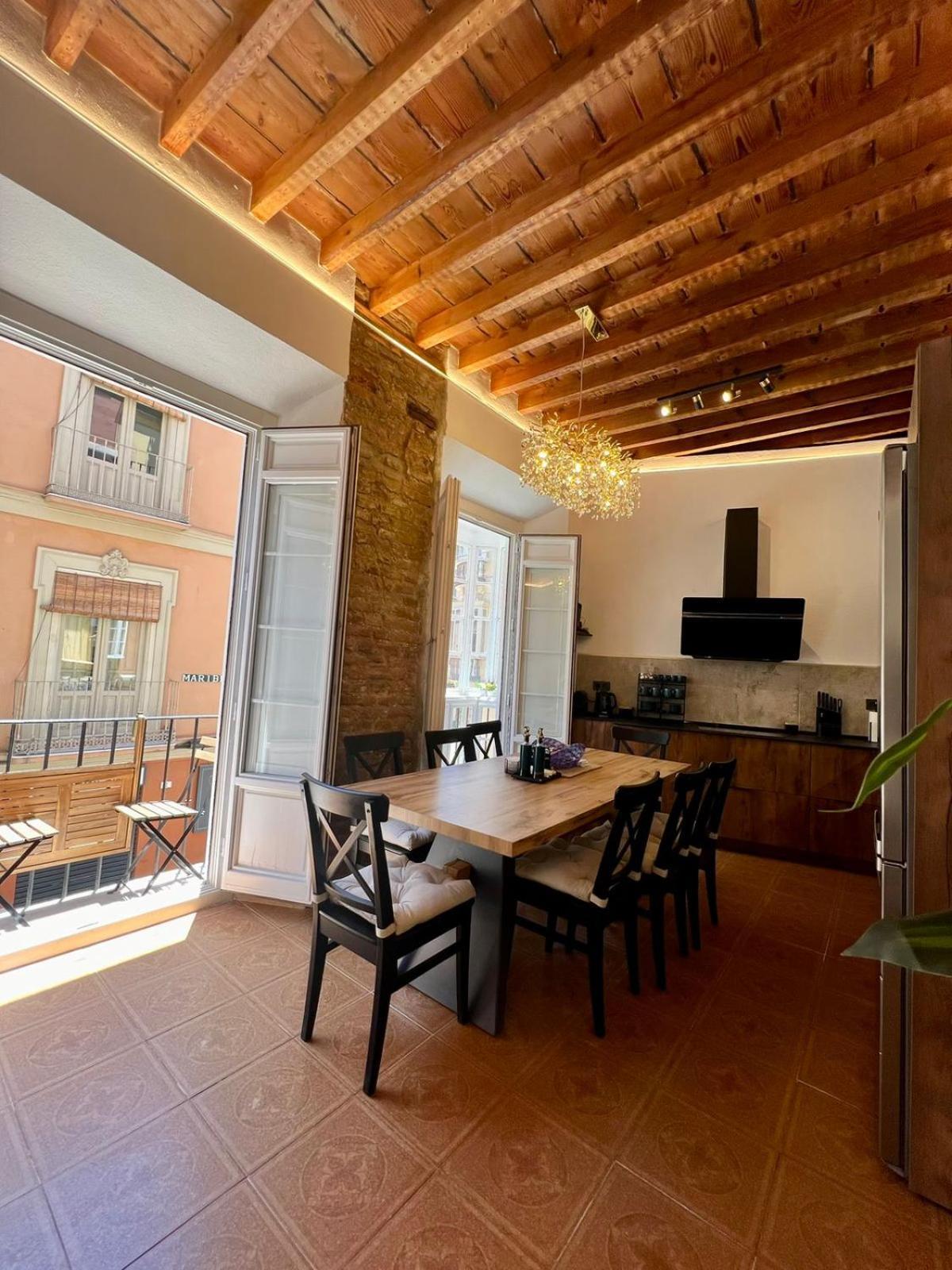 Casa Naty, Espacioso Renovado Apartamento En El Centro De Málaga Eksteriør bilde