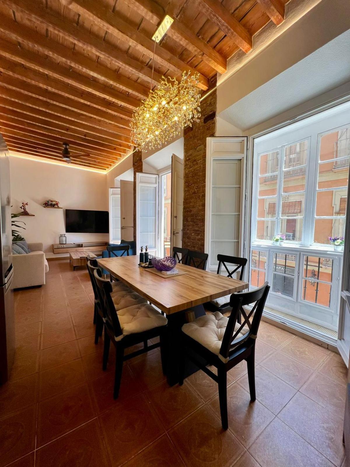 Casa Naty, Espacioso Renovado Apartamento En El Centro De Málaga Eksteriør bilde