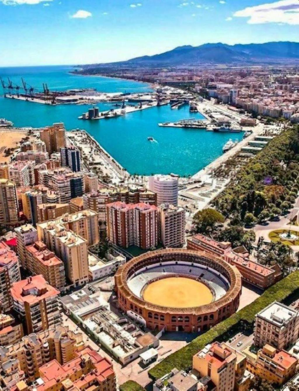 Casa Naty, Espacioso Renovado Apartamento En El Centro De Málaga Eksteriør bilde