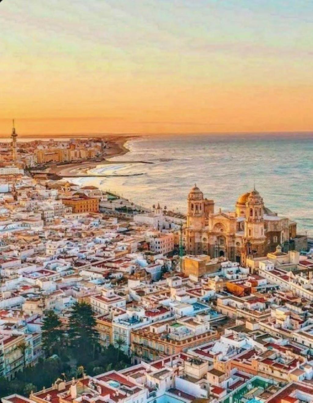 Casa Naty, Espacioso Renovado Apartamento En El Centro De Málaga Eksteriør bilde